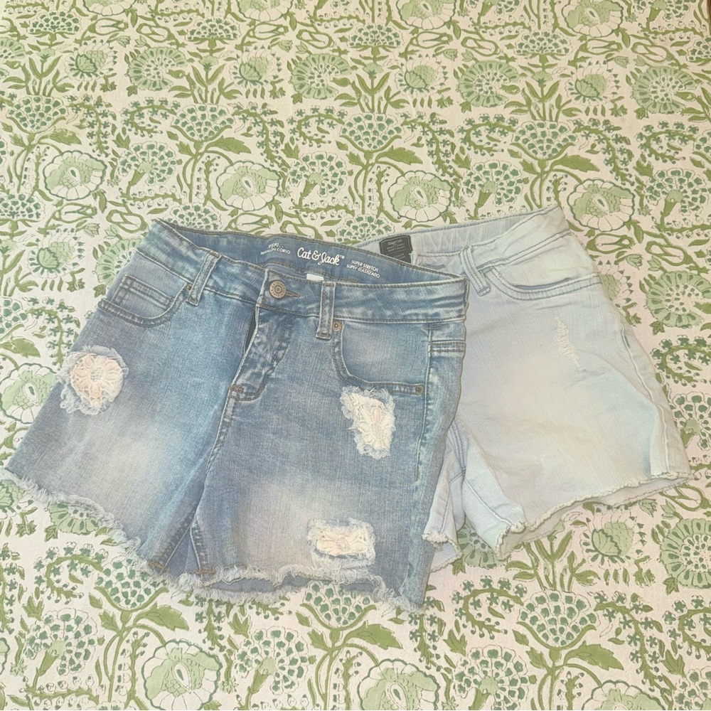 Set of 2 Jean shorts GAP and Cat & Jack Girl’s Denim Shorts 12 and 10/12